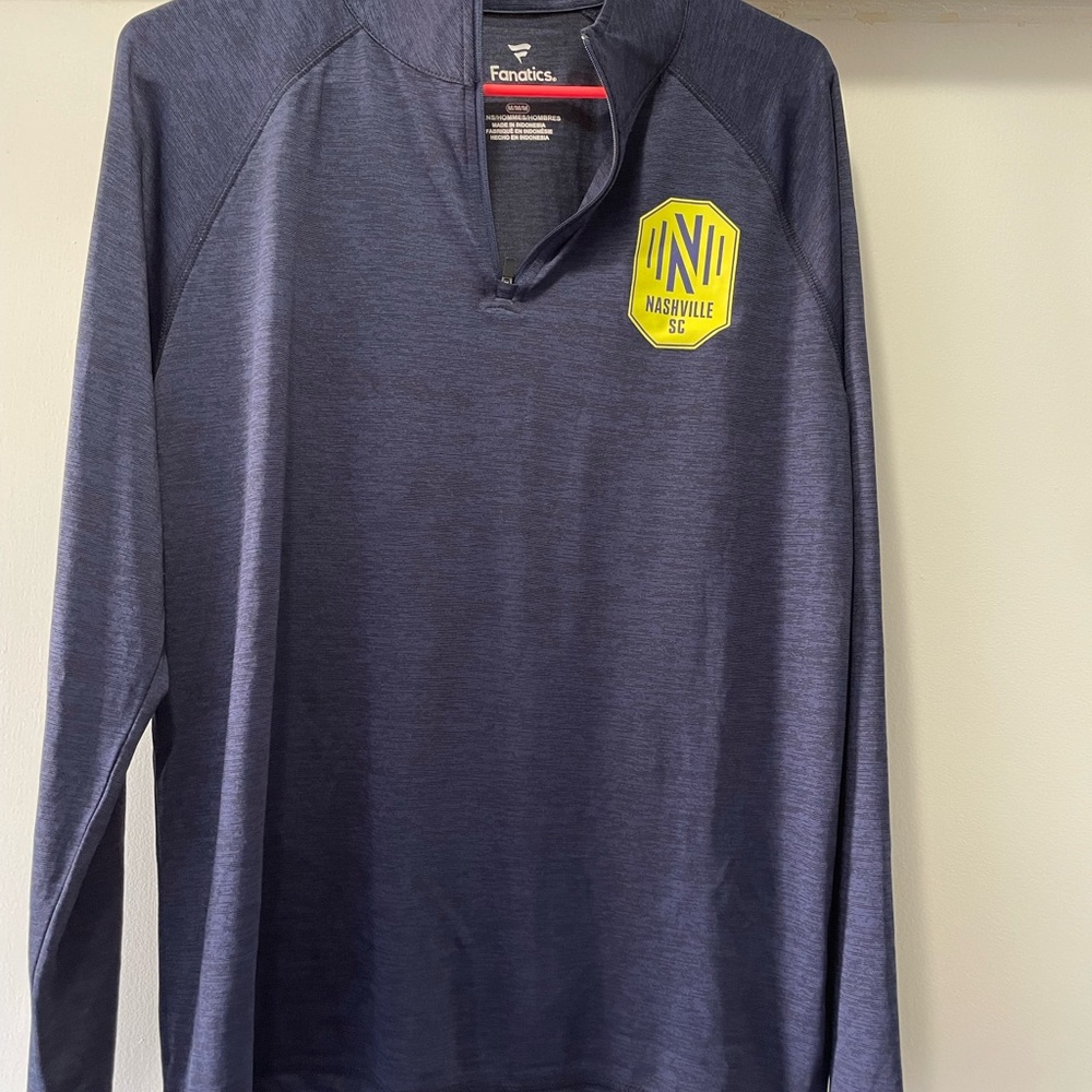 Athletic sweatshirt